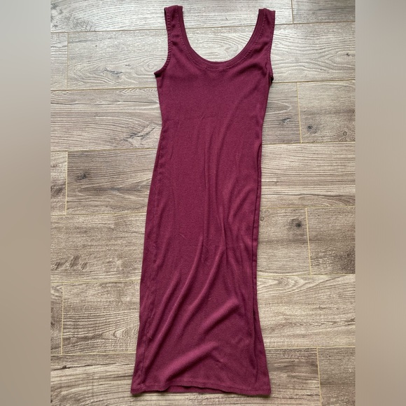 3/$15 Purple/ burgundy ribbed tank top midi Bodycon dress stretchy & comfy - Picture 2 of 3
